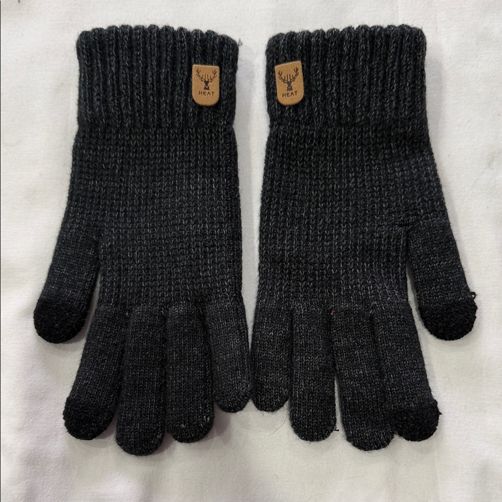 Men's Charcoal Knit Gloves